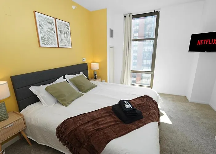 18th Floor 2br Grant Park With Balcony, Gym *