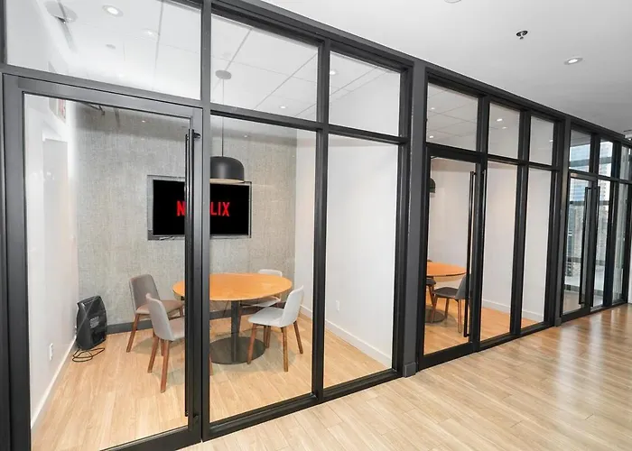 18th Floor 2br Grant Park With Balcony, Gym * Chicago