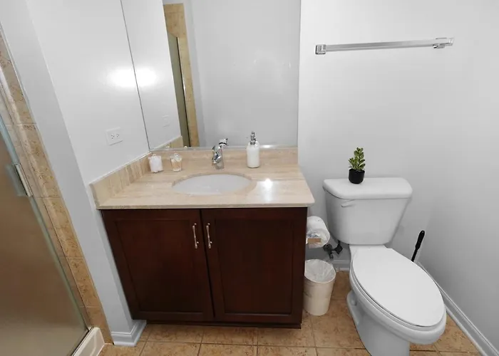 18th Floor 2br Grant Park With Balcony, Gym *